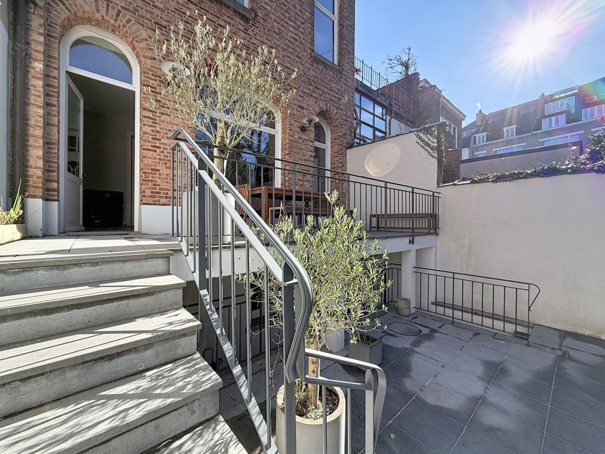 Place Brugmann : Somptueuse maison de Maître rénovée en 2022