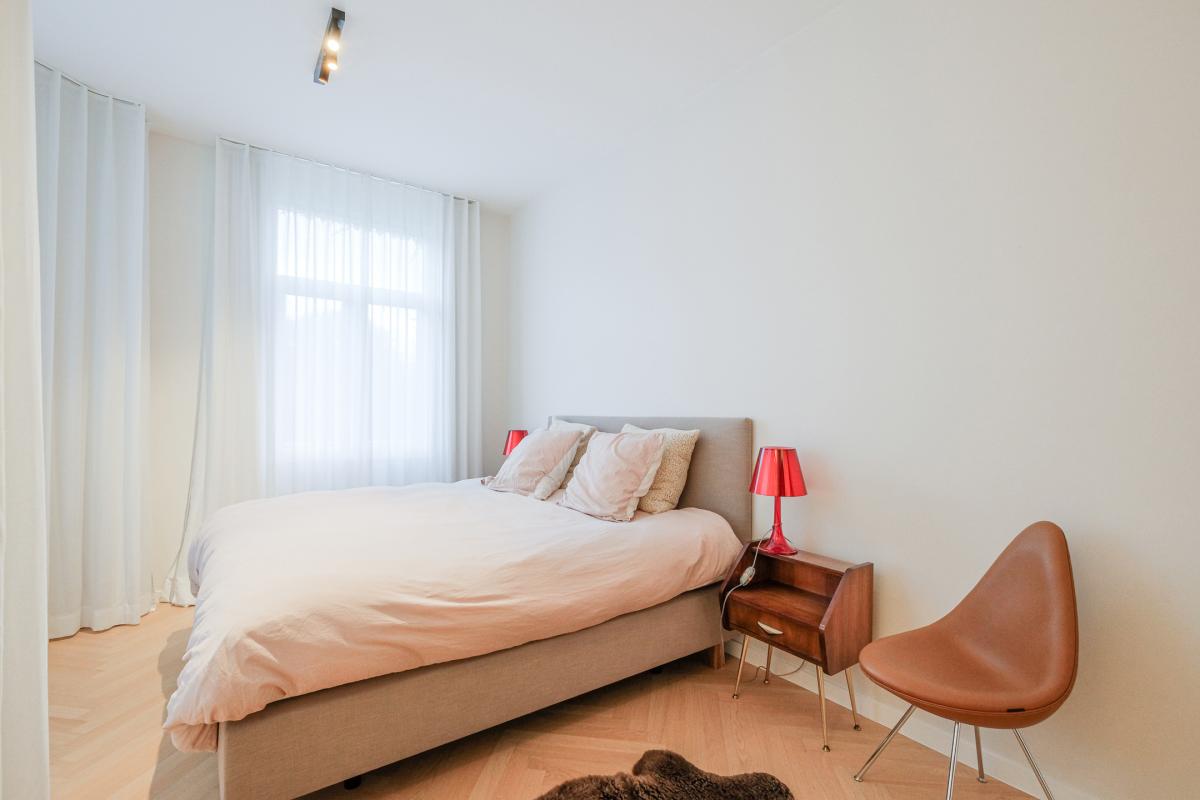 Molière/Pl. Constantin Meunier: Bel appartement rénové 2 ch.