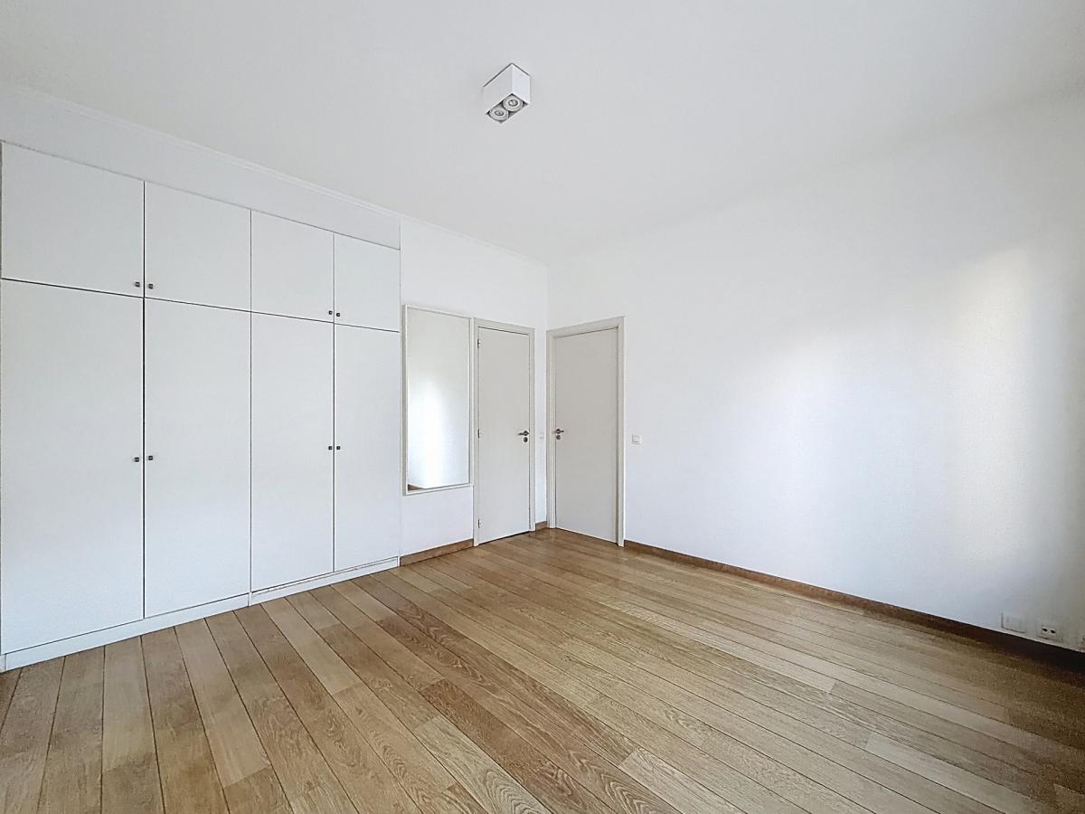 Place Brugmann : Très bel appartement de 3 ch. + terrasse