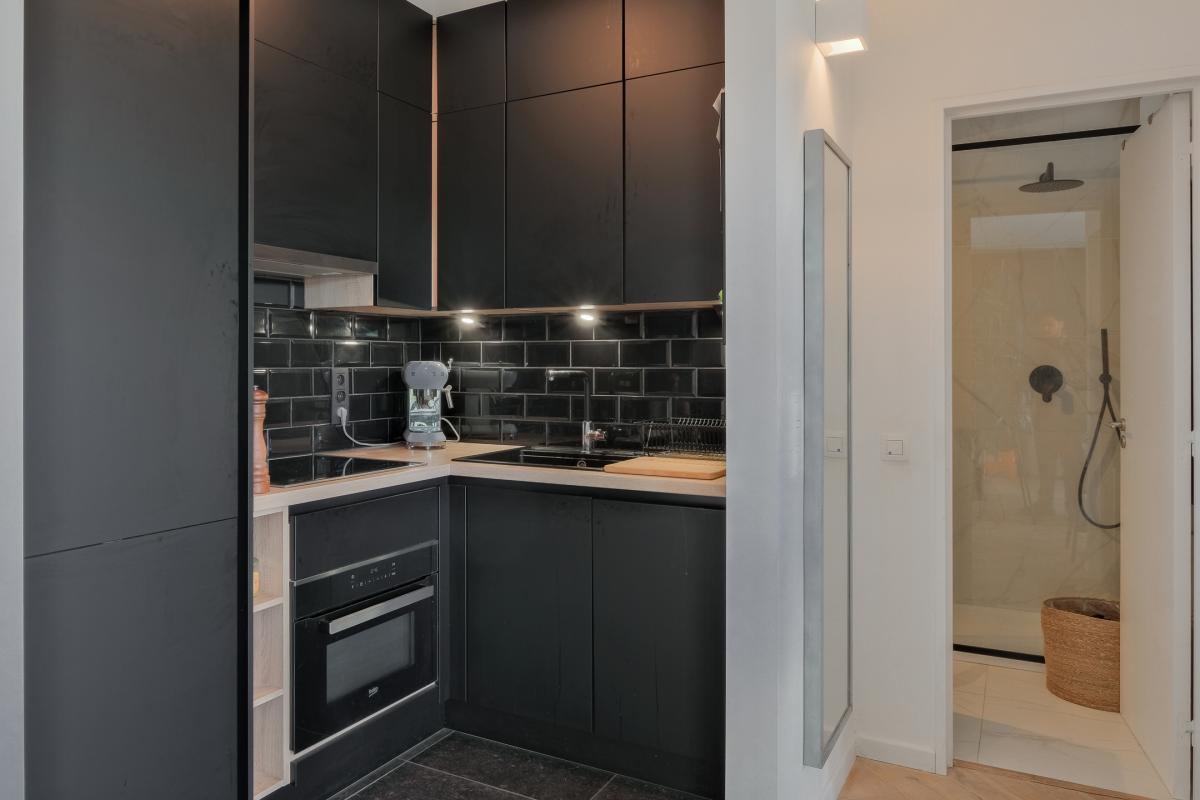 Saint-Job : bel appartement 1 chambre + Terrasse Sud