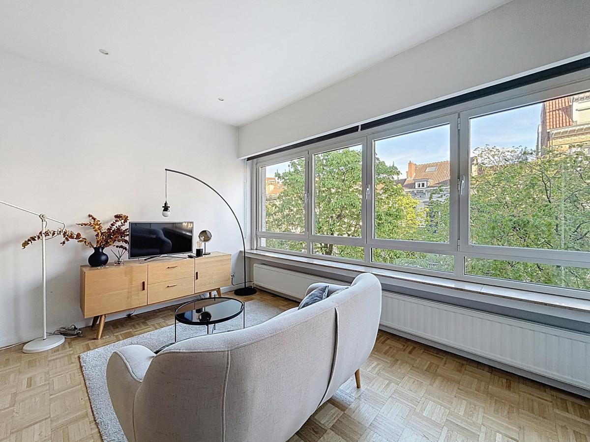 Lepoutre / Pl. Brugmann : Beau studio meublé