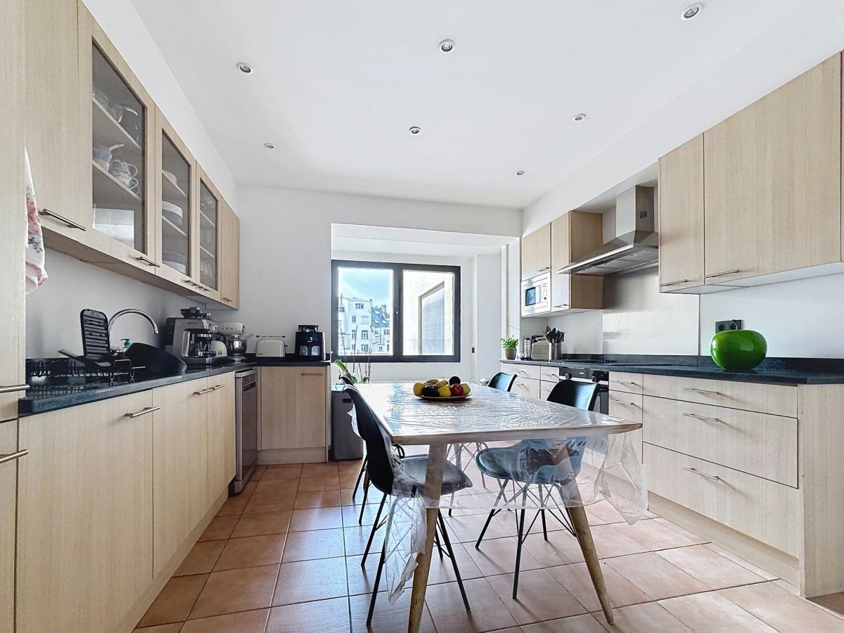 Louise, jardin du Roi, spacieux appartement de 205 m2