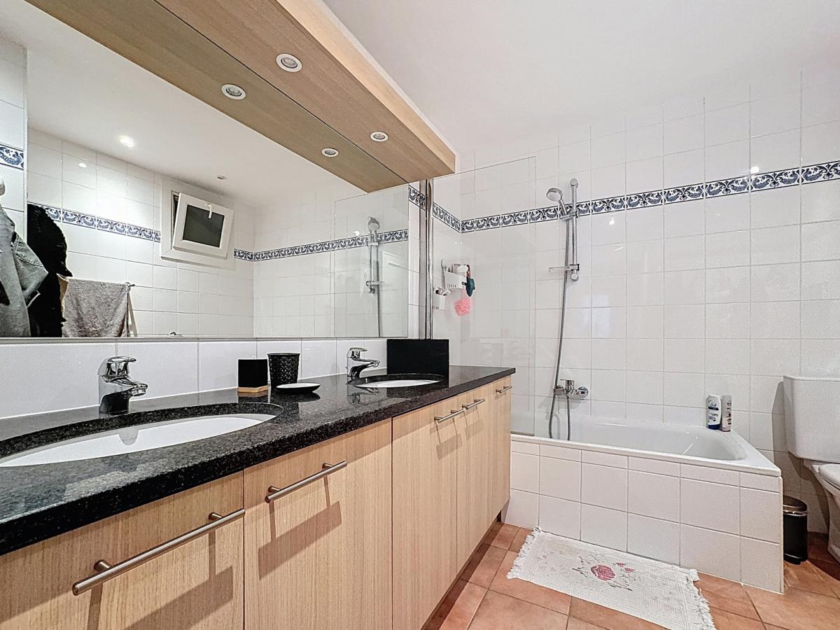 Louise, jardin du Roi, spacieux appartement de 205 m2