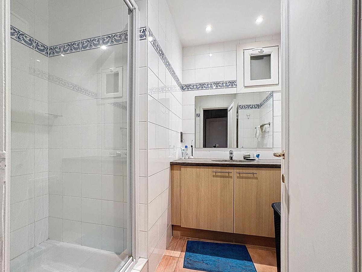 Louise, jardin du Roi, spacieux appartement de 205 m2