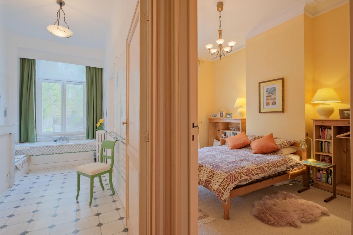 Place Brugmann : maison 6 ch + jardin orienté Sud