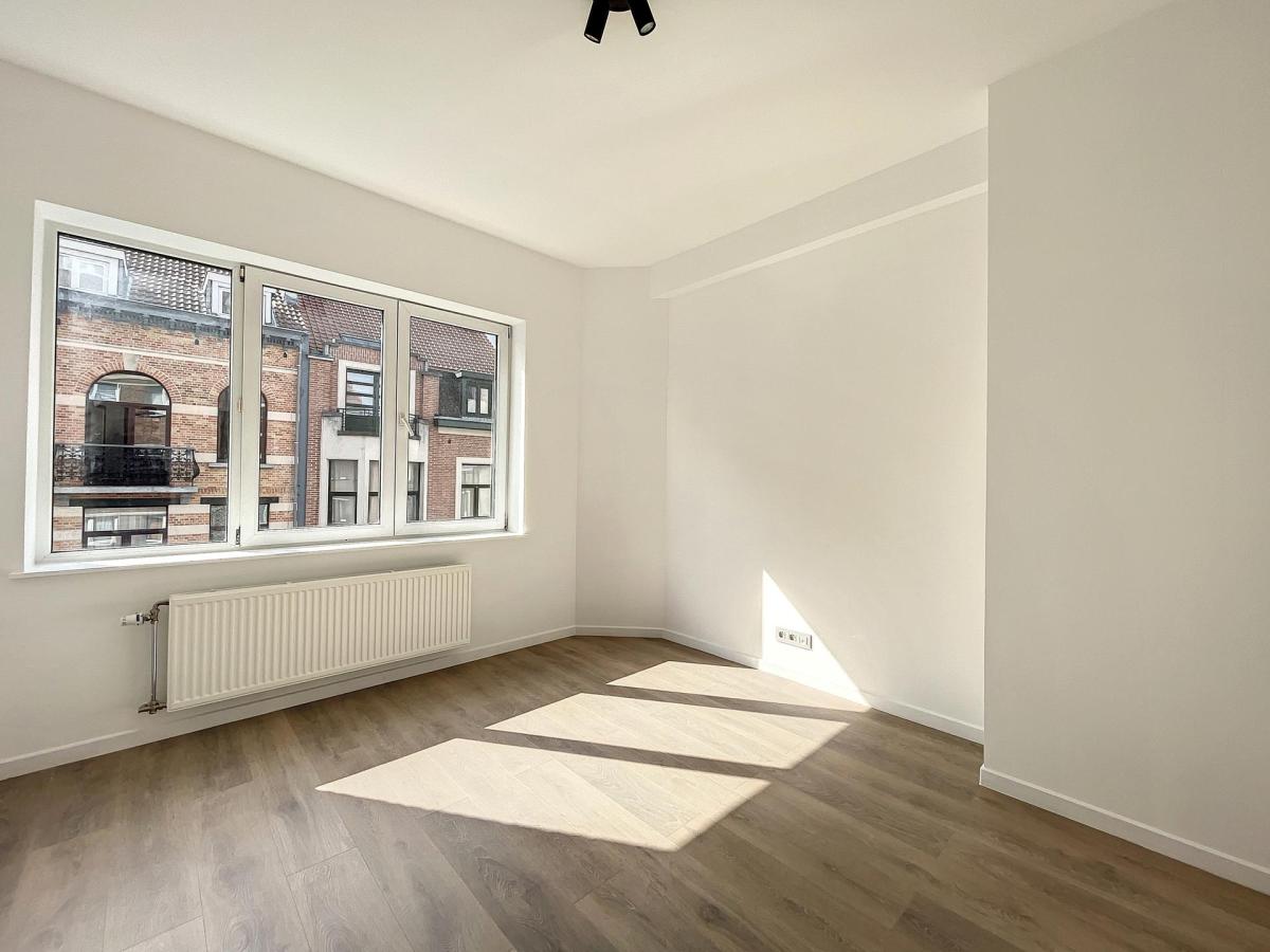 Blv Lambermont - Appartement 1 chambre rénové + terrasse