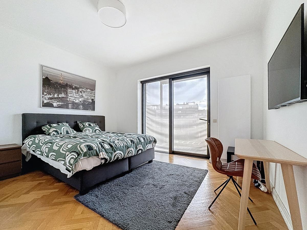 Louise, jardin du Roi, spacieux appartement de 205 m2