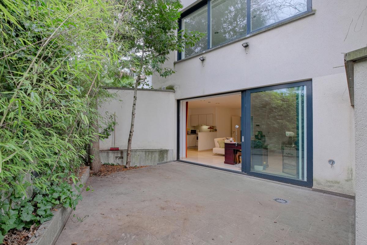 Châtelain: Belle arrière maison 3 chambres, cour et terrasse