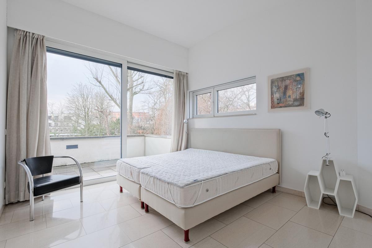 Châtelain: Belle arrière maison 3 chambres, cour et terrasse