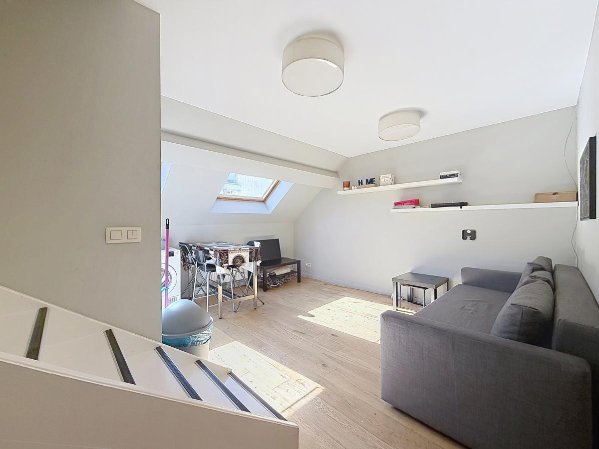 Montjoie / Bois de la Cambre : Beau duplex rénové et meublé