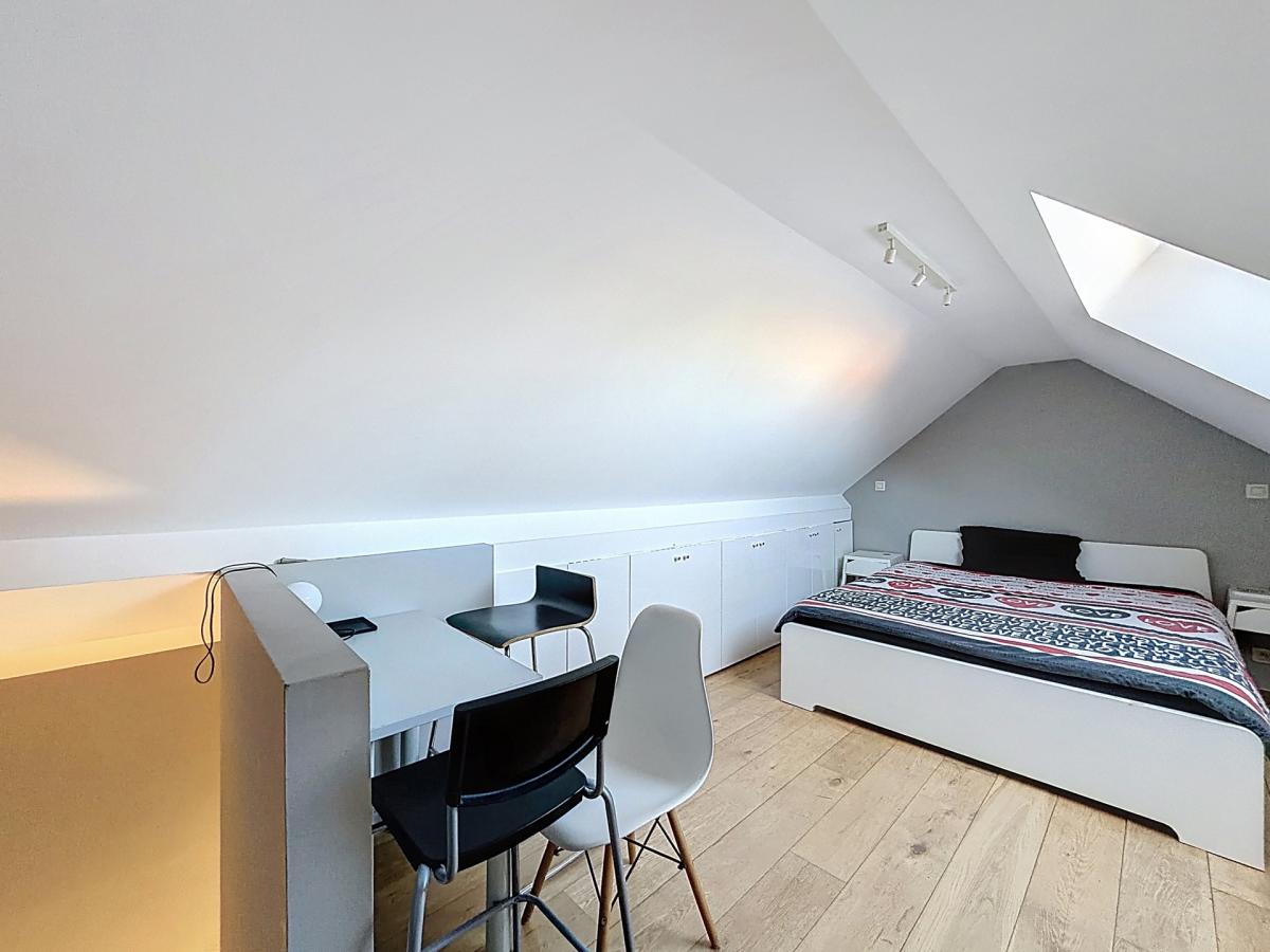 Montjoie / Bois de la Cambre : Beau duplex rénové et meublé