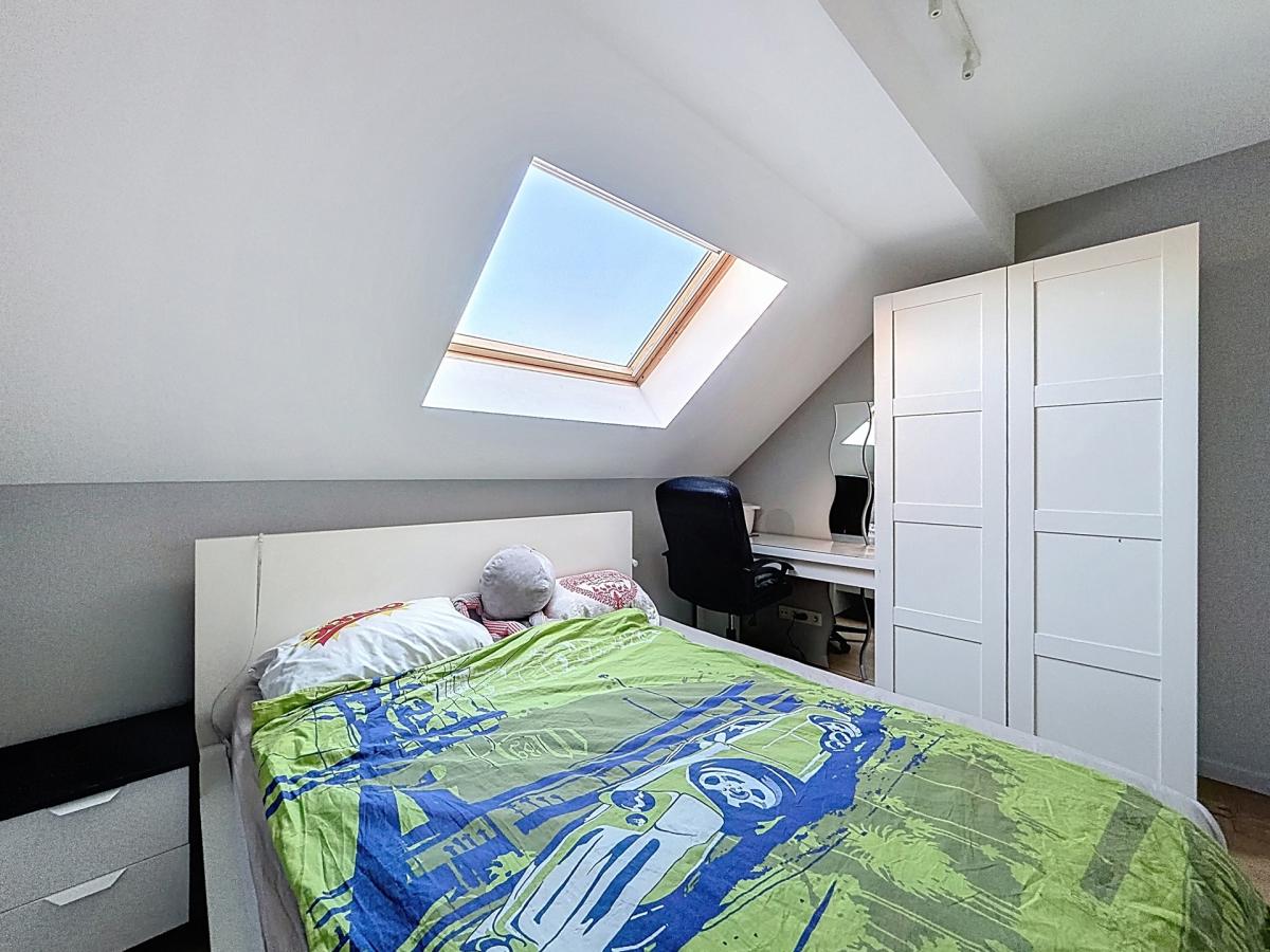 Montjoie / Bois de la Cambre : Beau duplex rénové et meublé