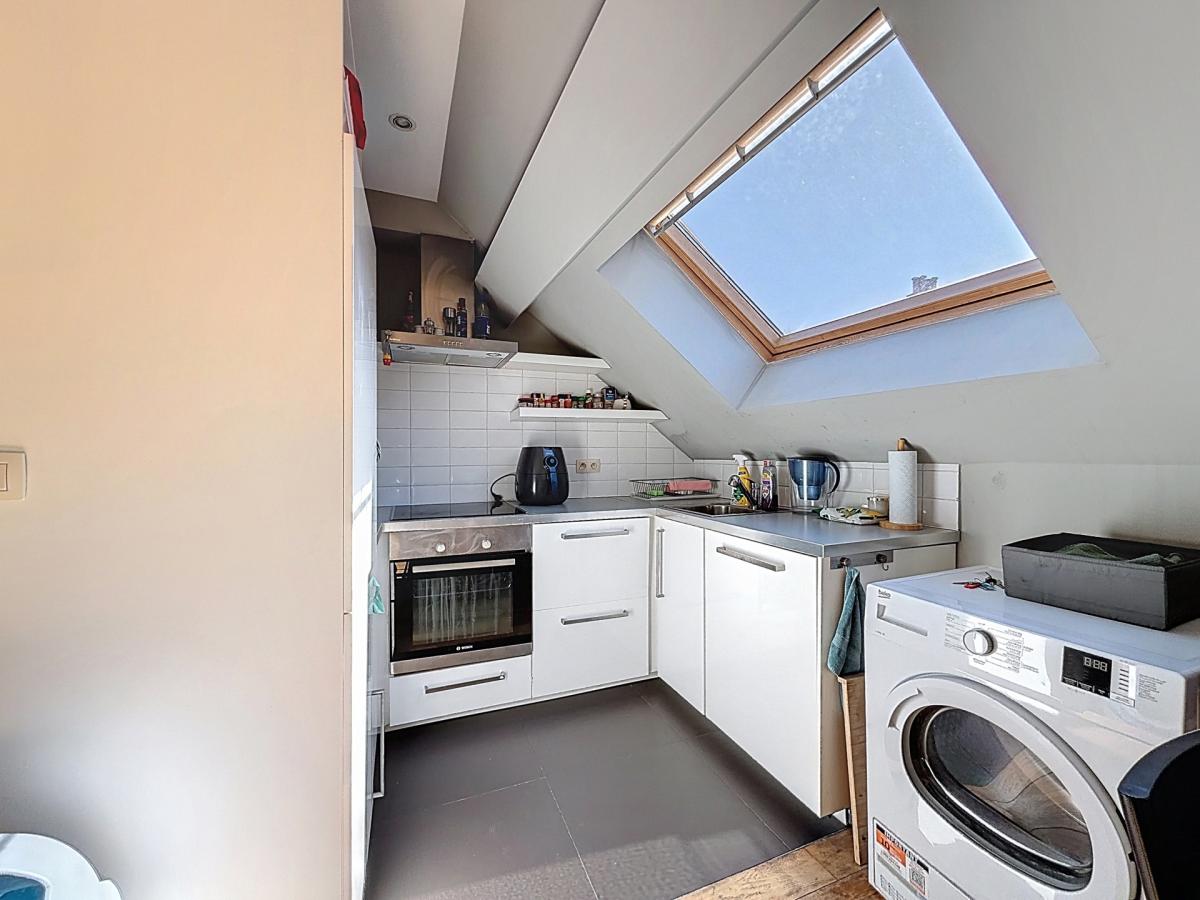 Montjoie / Bois de la Cambre : Beau duplex rénové et meublé