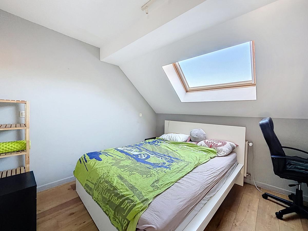 Montjoie / Bois de la Cambre : Beau duplex rénové et meublé