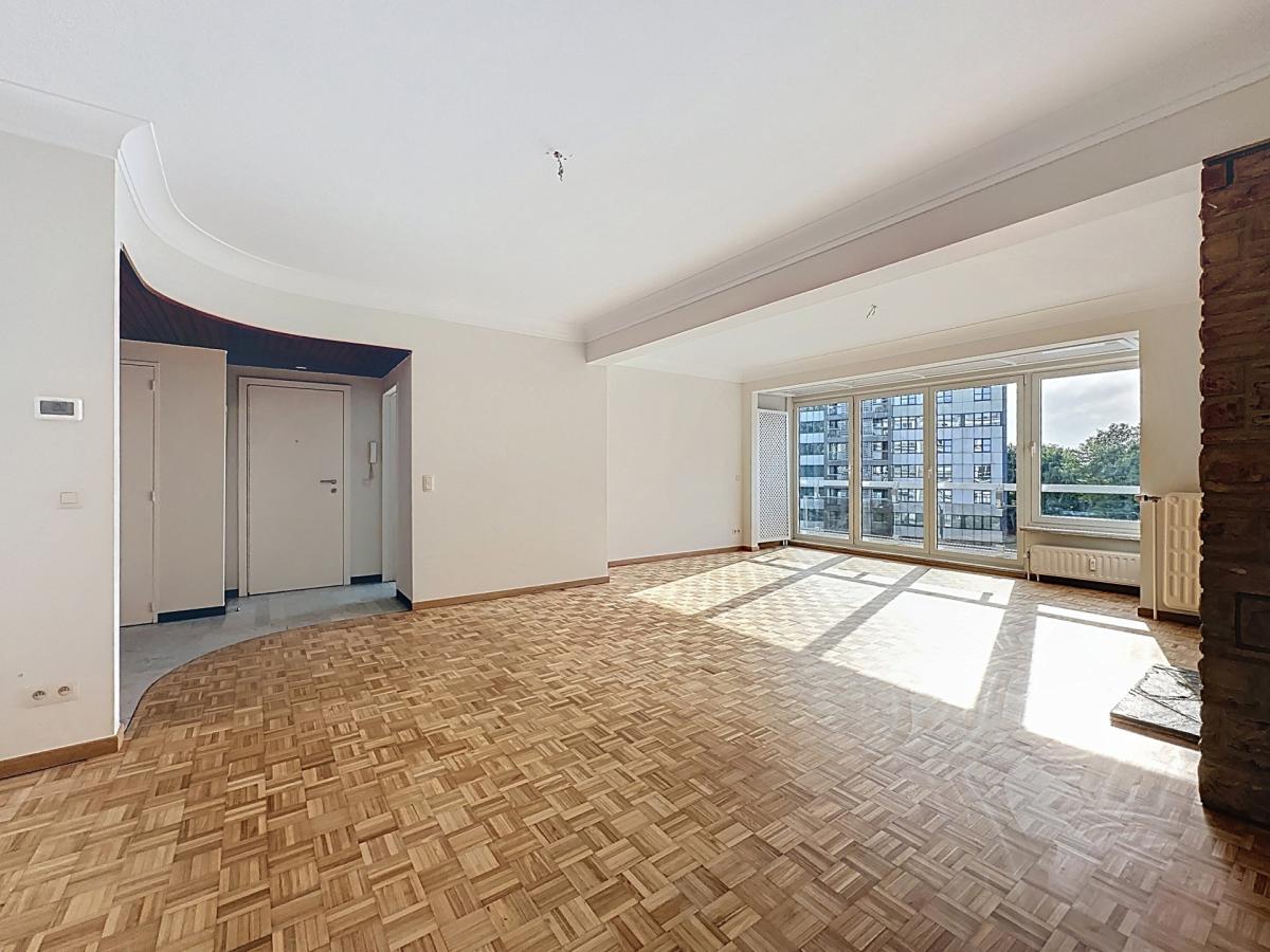Forest, limite Uccle, lumineux appartement 3ch avec terrasse
