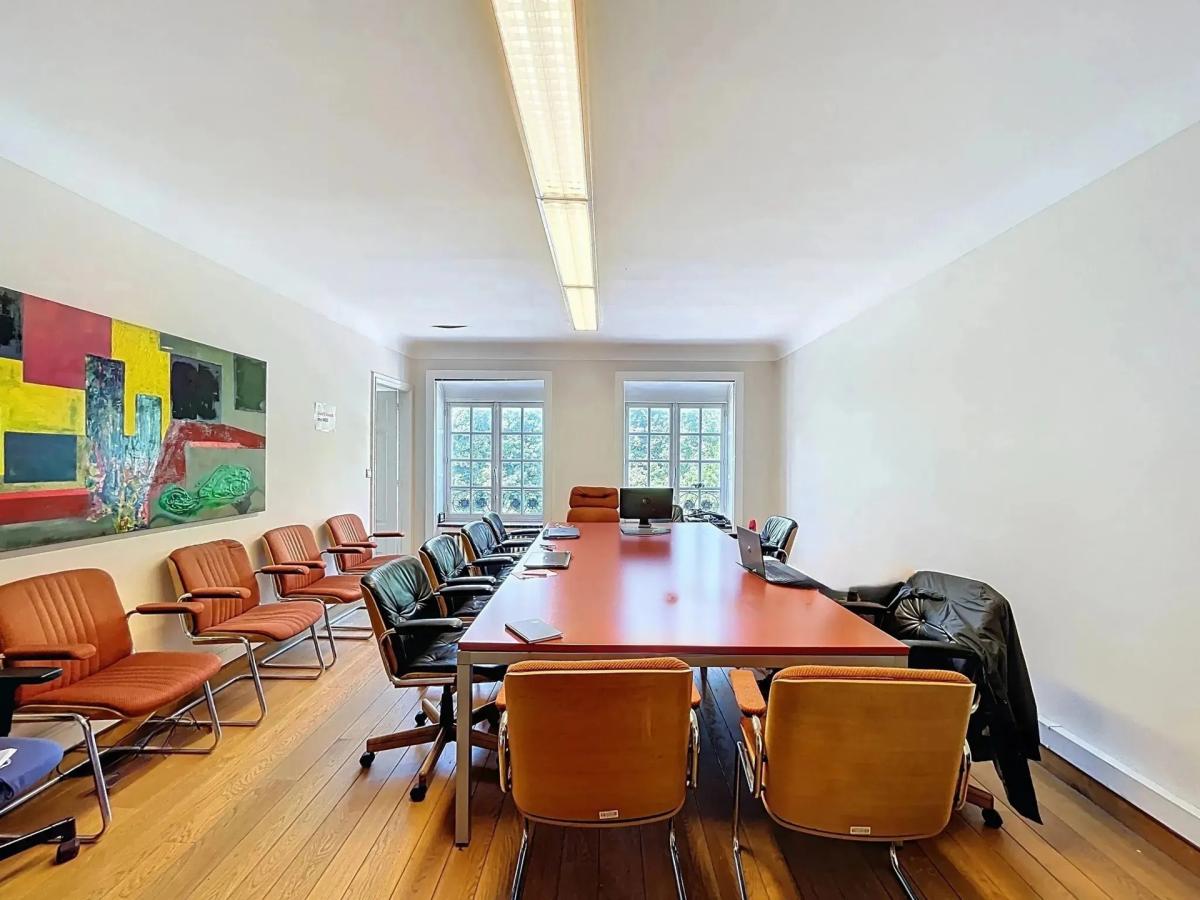 Quartier Royal : Bel espace de bureau