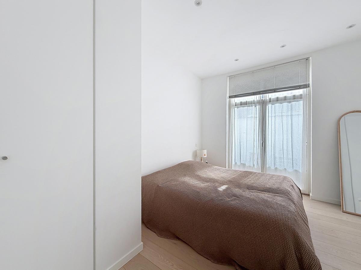 Pl. Brugmann/Lepoutre : Superbe appartement rez-de-chaussée 