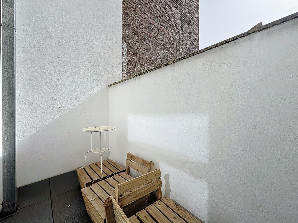 Pl. Brugmann/Lepoutre : Superbe appartement rez-de-chaussée 