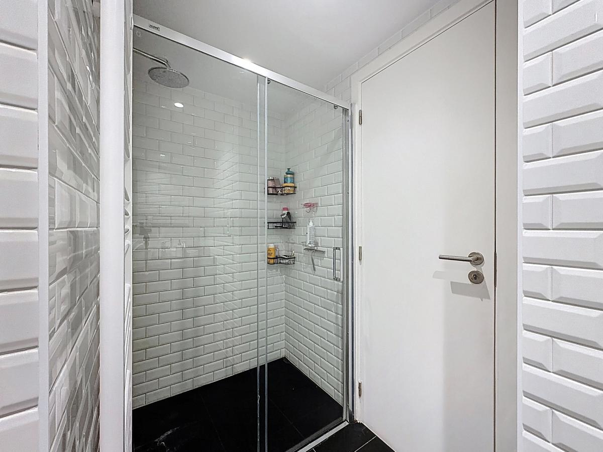 Pl. Brugmann/Lepoutre : Superbe appartement rez-de-chaussée 