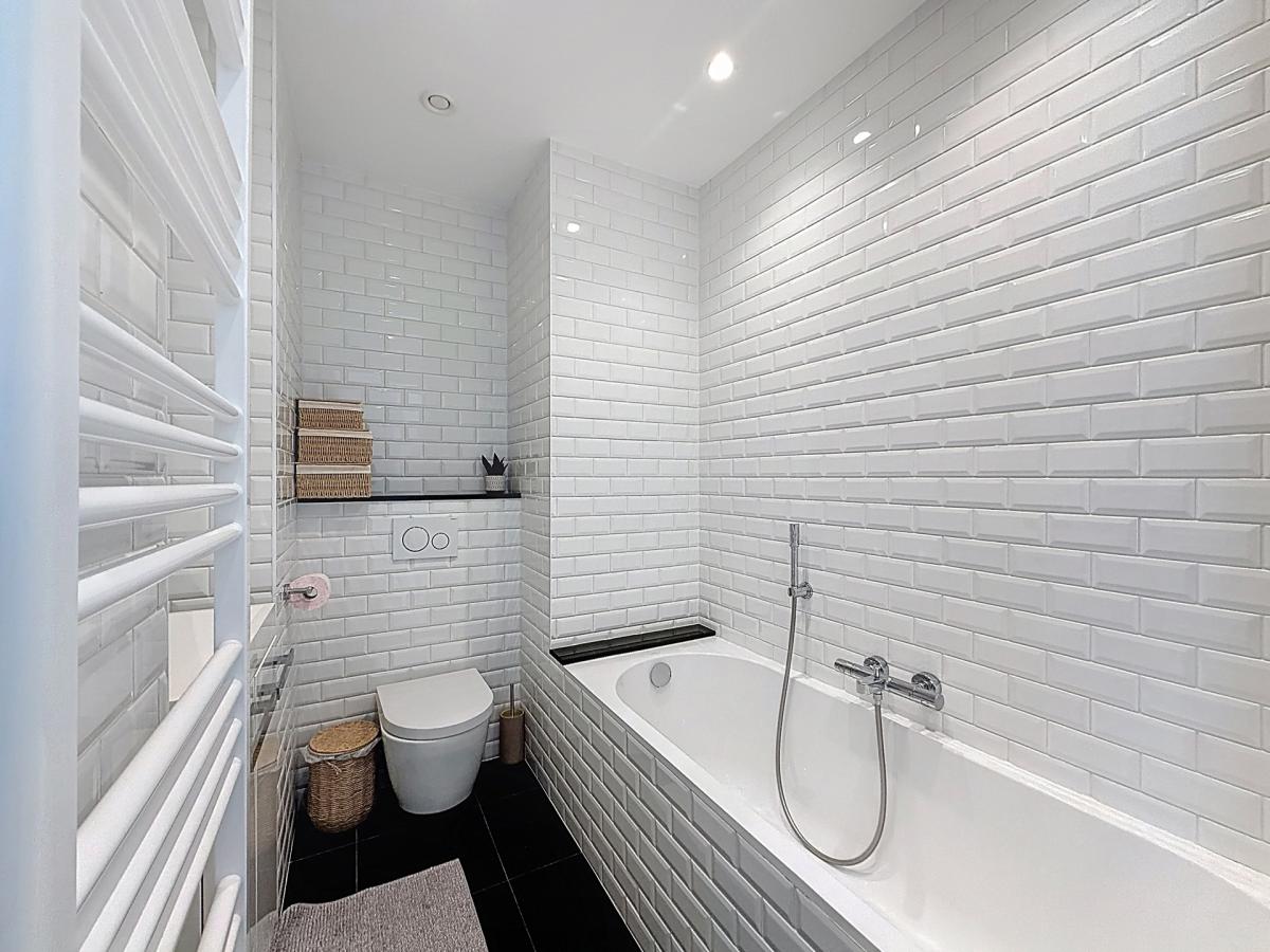 Pl. Brugmann/Lepoutre : Superbe appartement rez-de-chaussée 