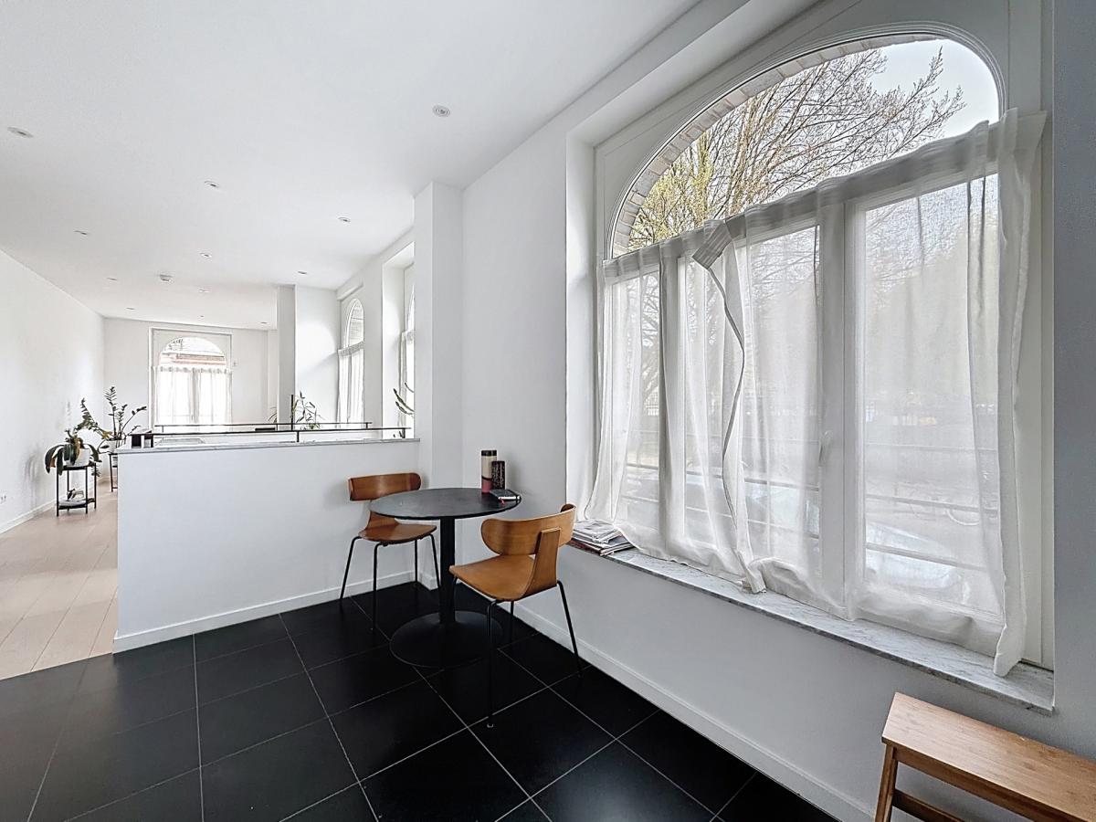Pl. Brugmann/Lepoutre : Superbe appartement rez-de-chaussée 