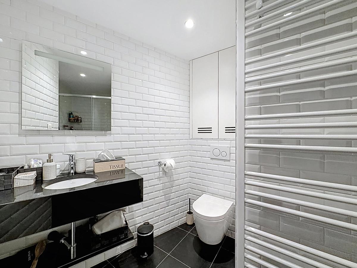 Pl. Brugmann/Lepoutre : Superbe appartement rez-de-chaussée 