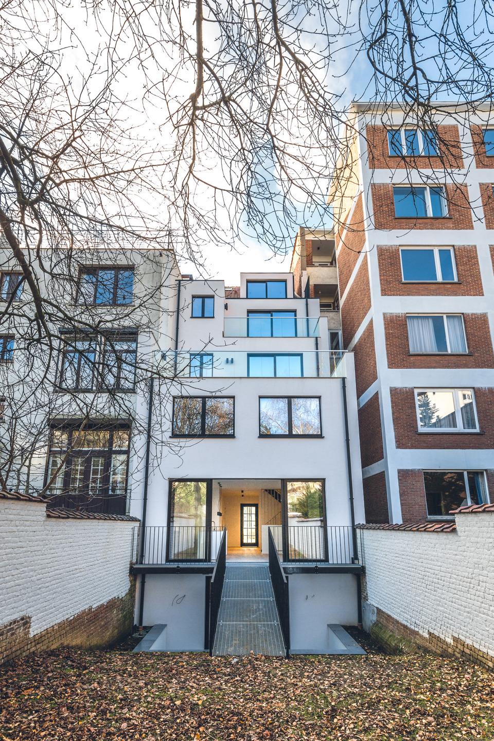 Montgomery - Rez-de-chaussée 3 ch avec jardin + parkings 