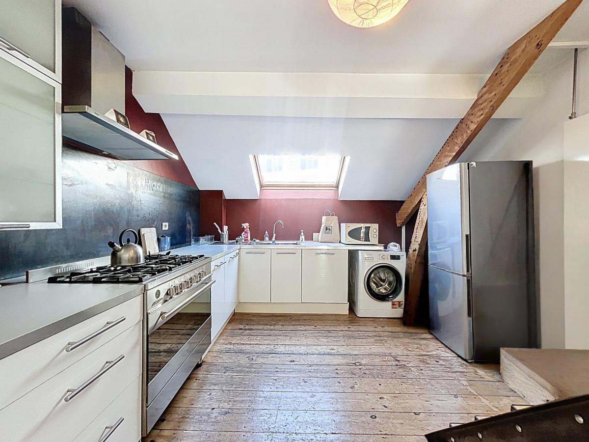 Quartier Européen : Duplex meublé 2 chambres avec terrasse