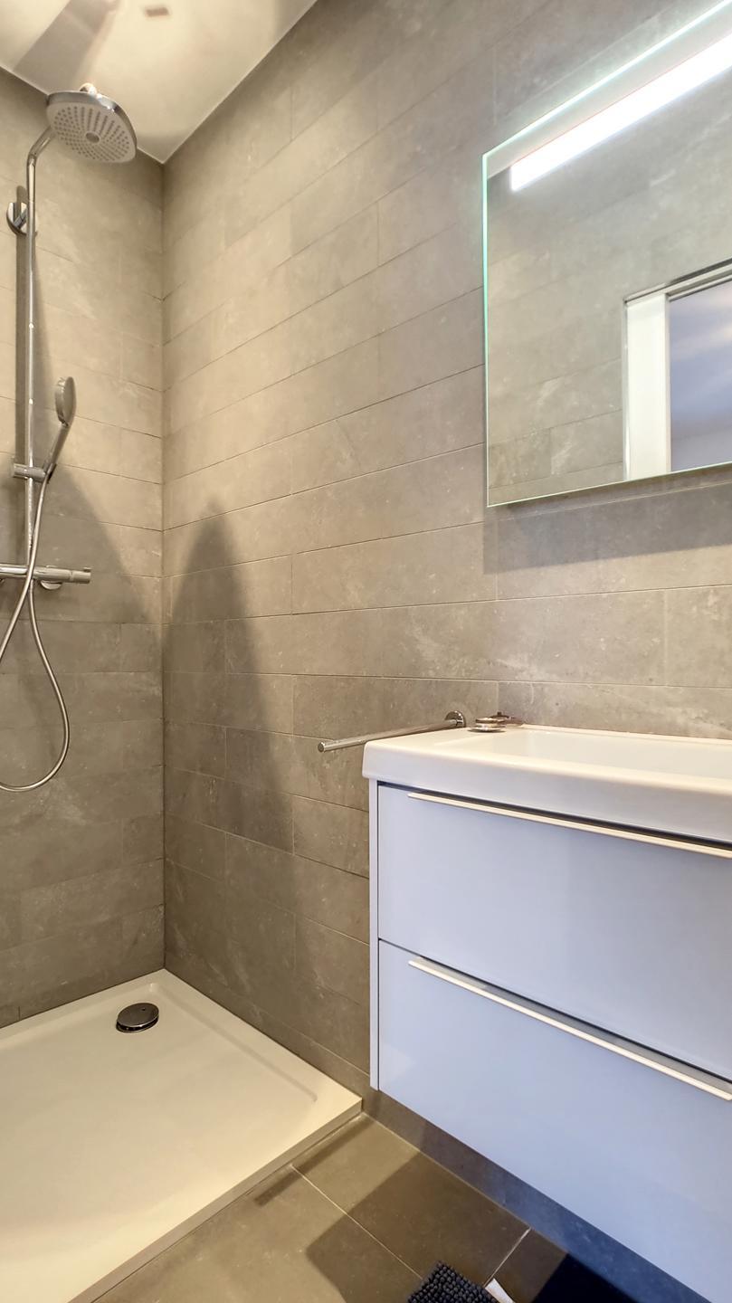 Boulevard de Waterloo : Superbe Penthouse meublé 