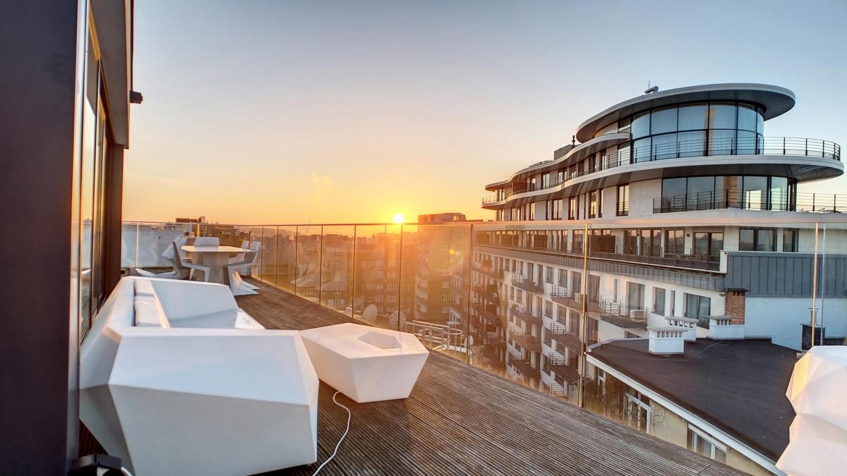 Boulevard de Waterloo : Superbe Penthouse meublé 