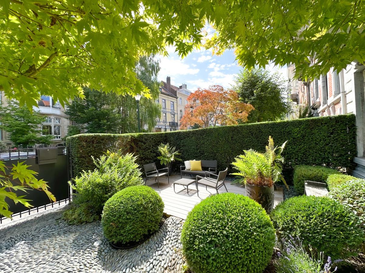 Etangs d'Ixelles, superbe hôtel de Maître,  jardin  garages
