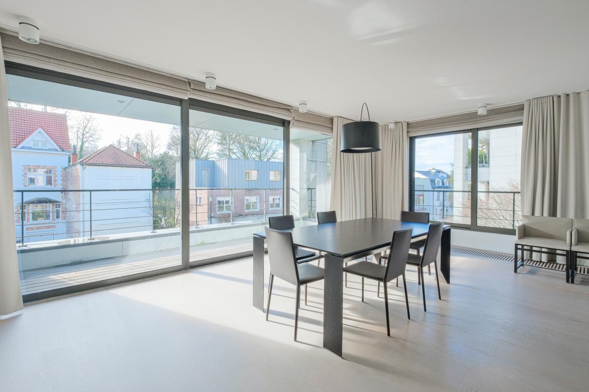 Uccle, superbe appartement dans immeuble Corbiau