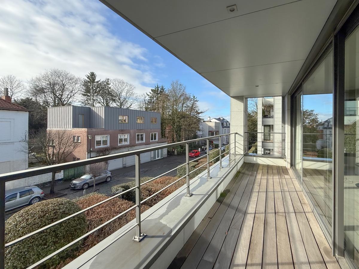 Uccle, superbe appartement dans immeuble Corbiau