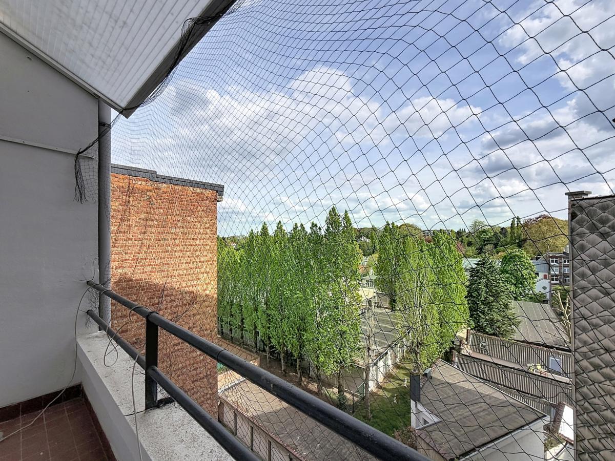 Roosevelt/ULB : Appartement 2 chambres + balcons + garage