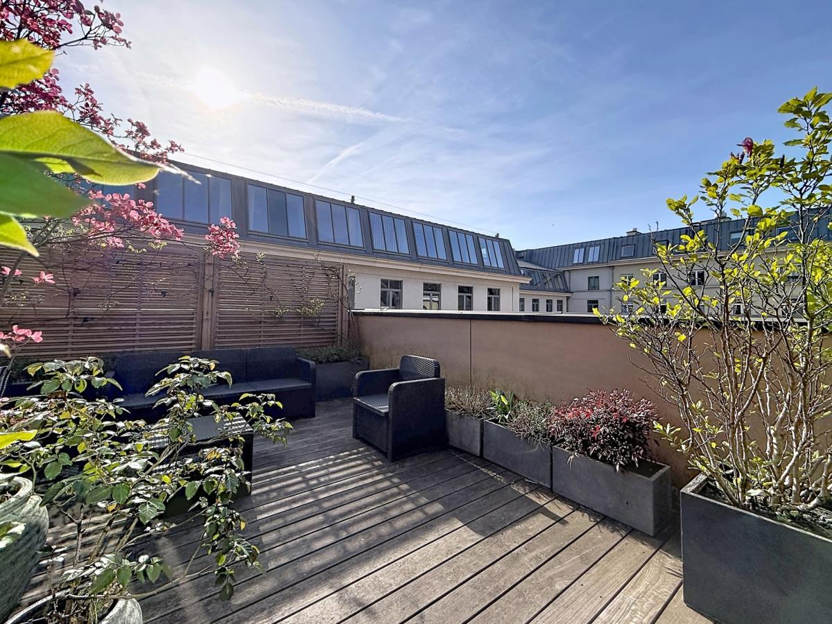 Royale / Congrès : Bel appartement duplex penthouse meublé