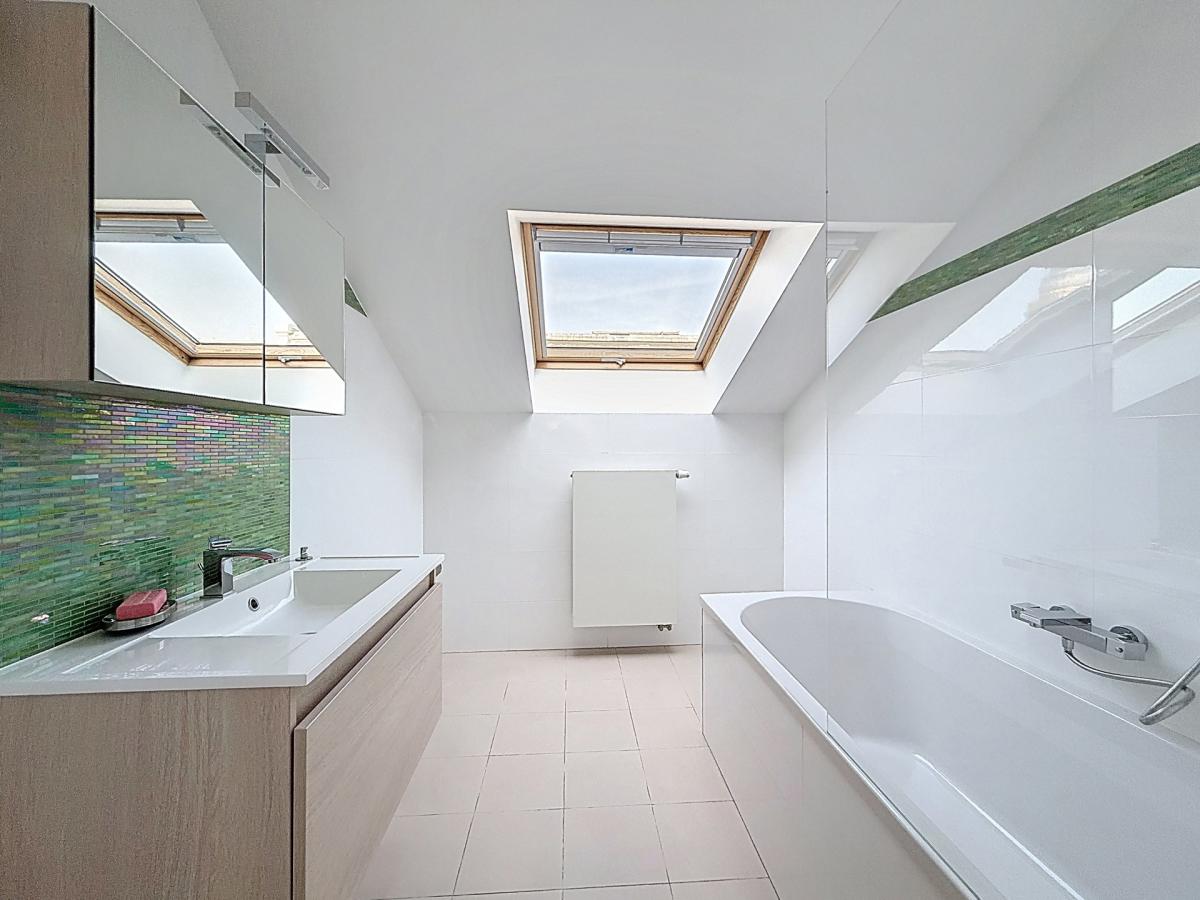 Royale / Congrès : Bel appartement duplex penthouse meublé