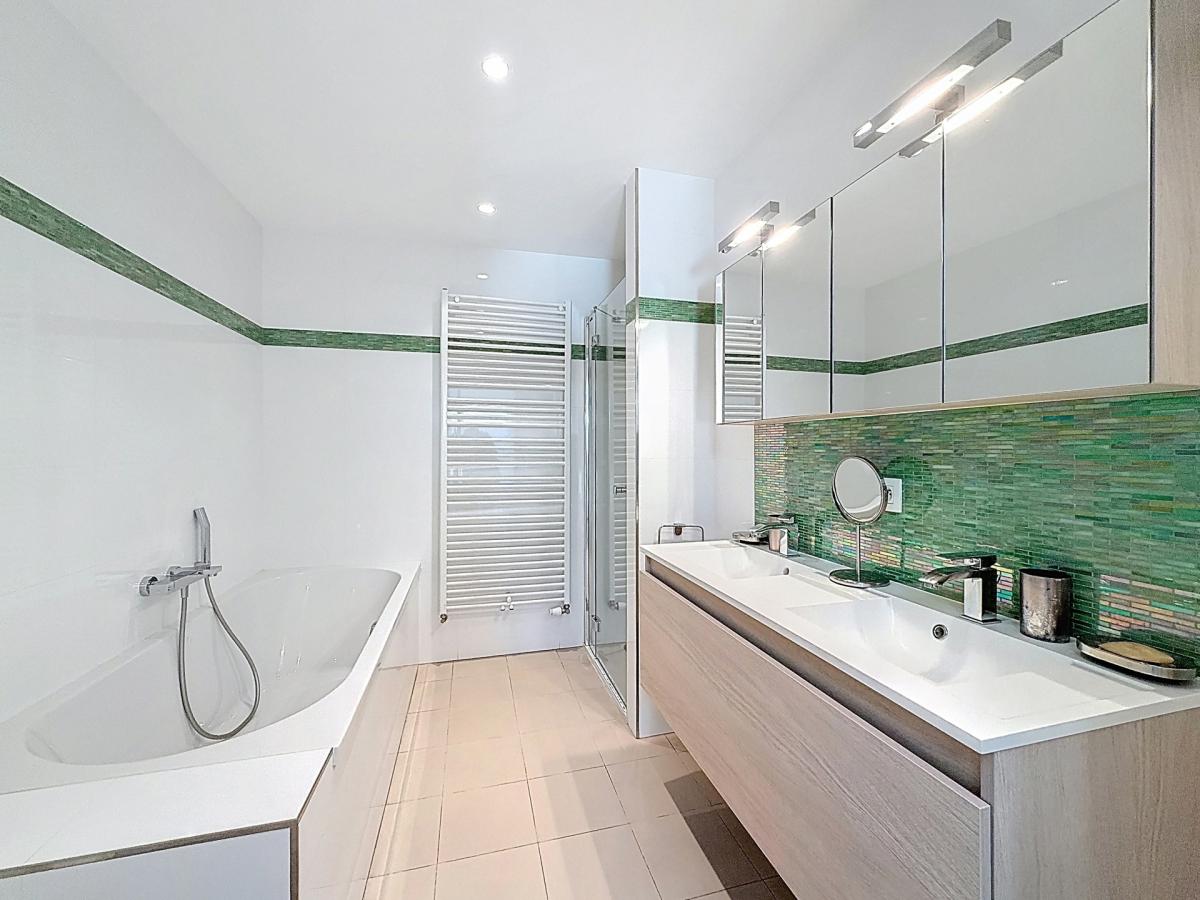 Royale / Congrès : Bel appartement duplex penthouse meublé