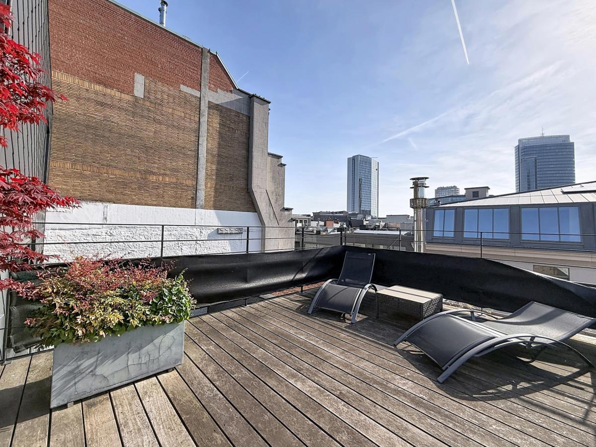 Royale / Congrès : Bel appartement duplex penthouse meublé