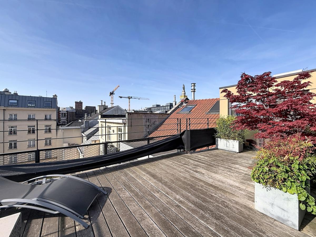 Royale / Congrès : Bel appartement duplex penthouse meublé