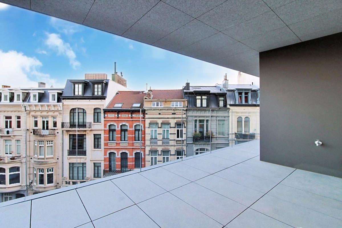 Louise 430/Corbiau : Sublime appartement + terrasse 