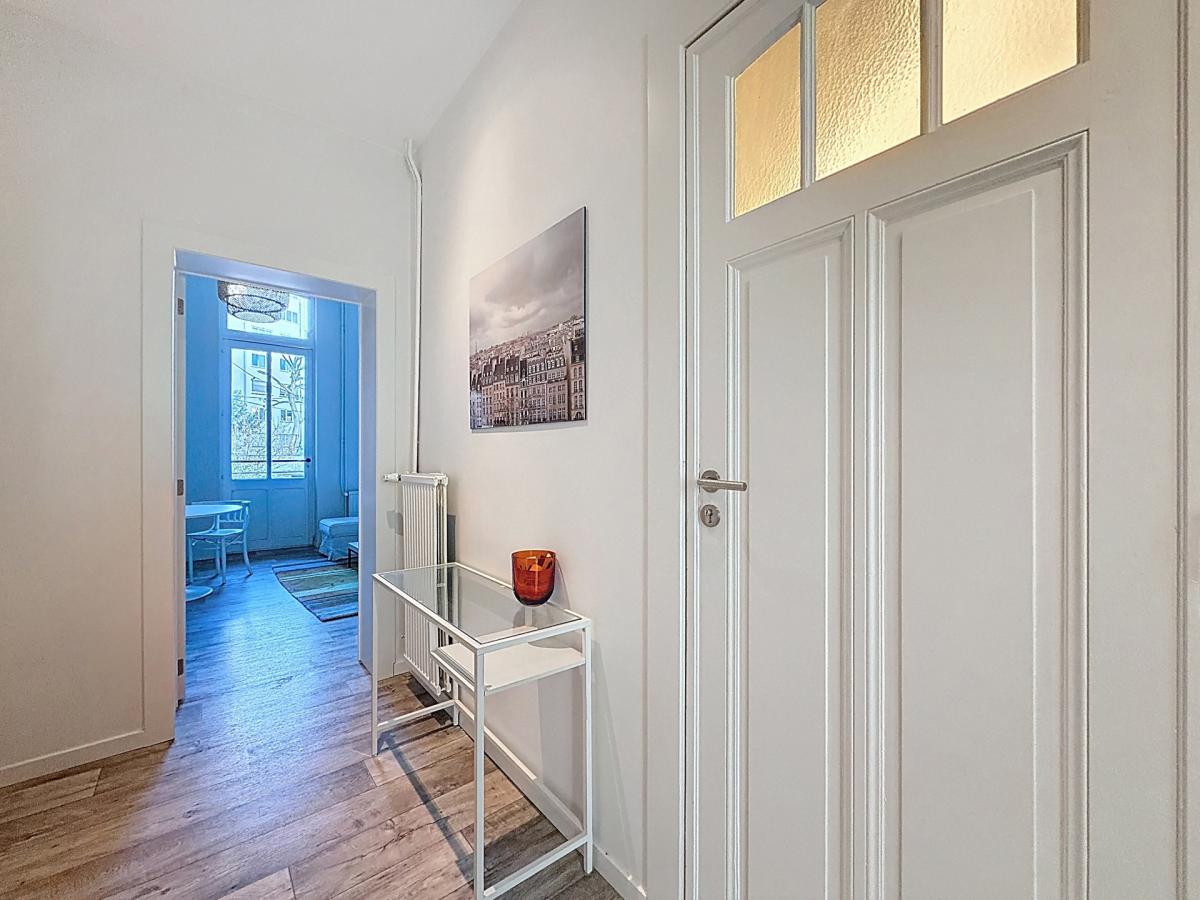 Place Brugmann : Bel appartement 2 chambres + bureau