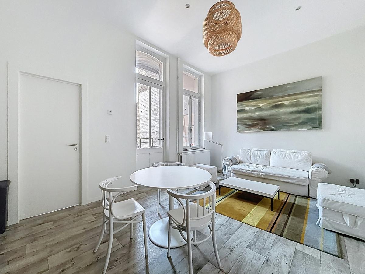 Place Brugmann : Bel appartement 2 chambres + bureau