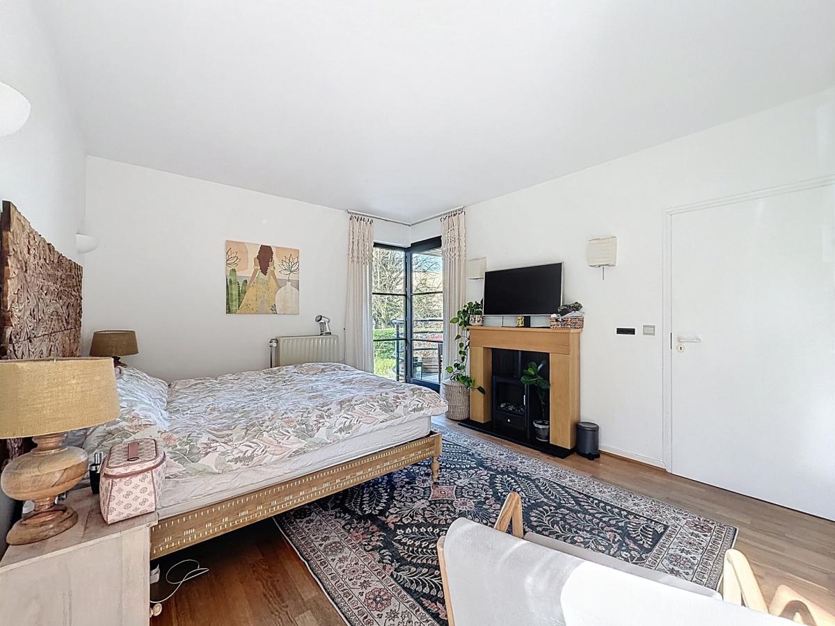 Lycée Français : Magnifique duplex rdc avec jardin + parking