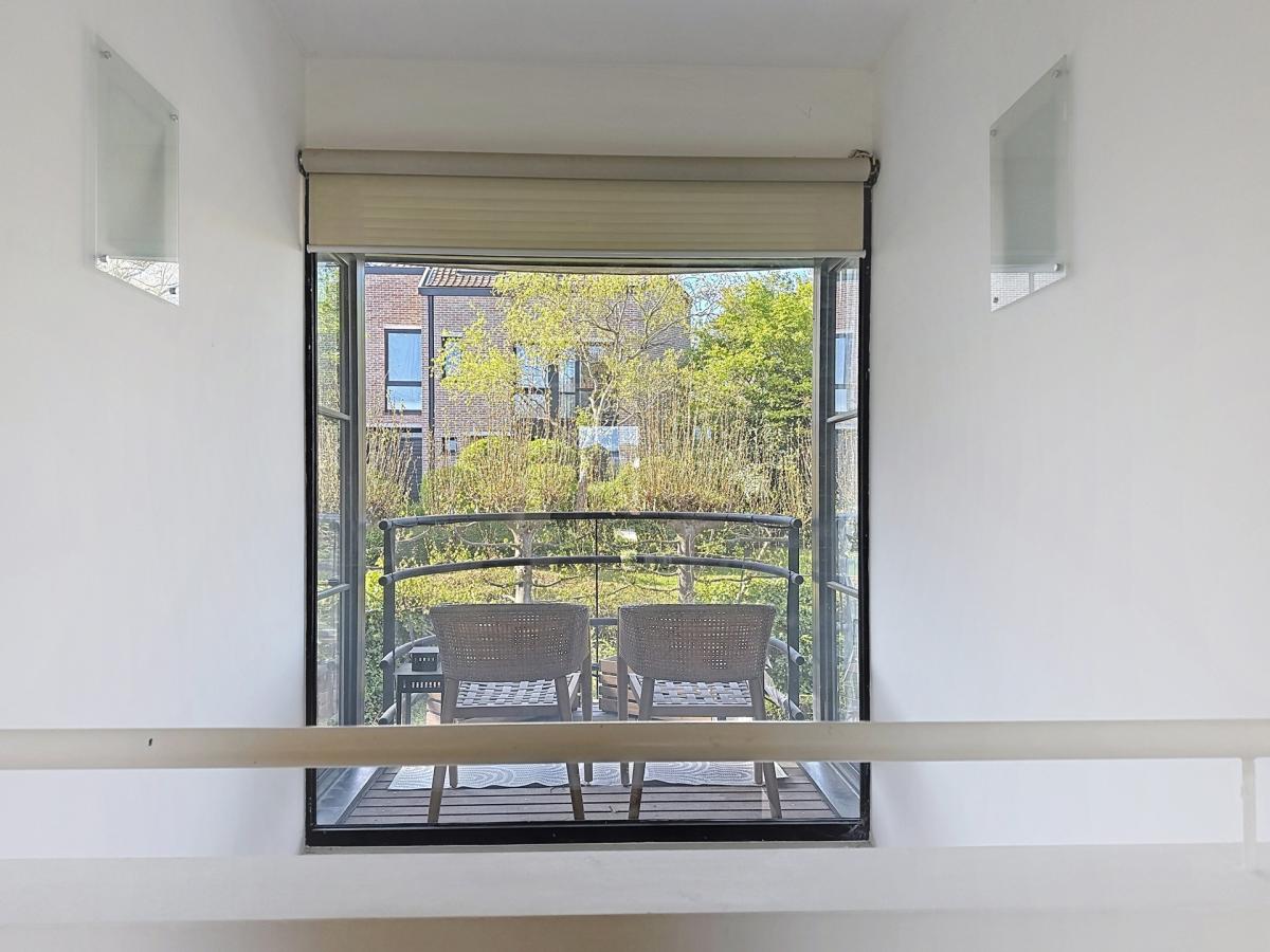 Lycée Français : Magnifique duplex rdc avec jardin + parking