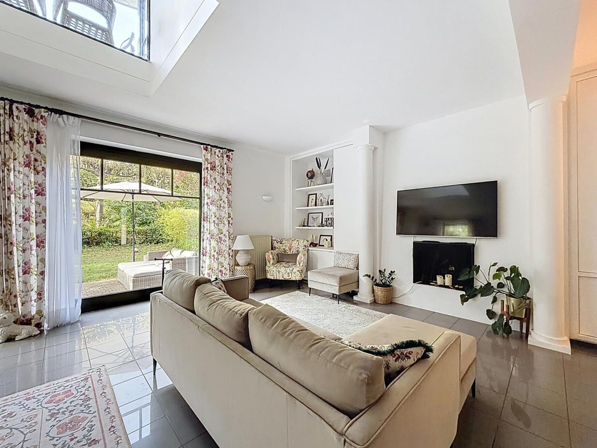 Lycée Français : Magnifique duplex rdc avec jardin + parking