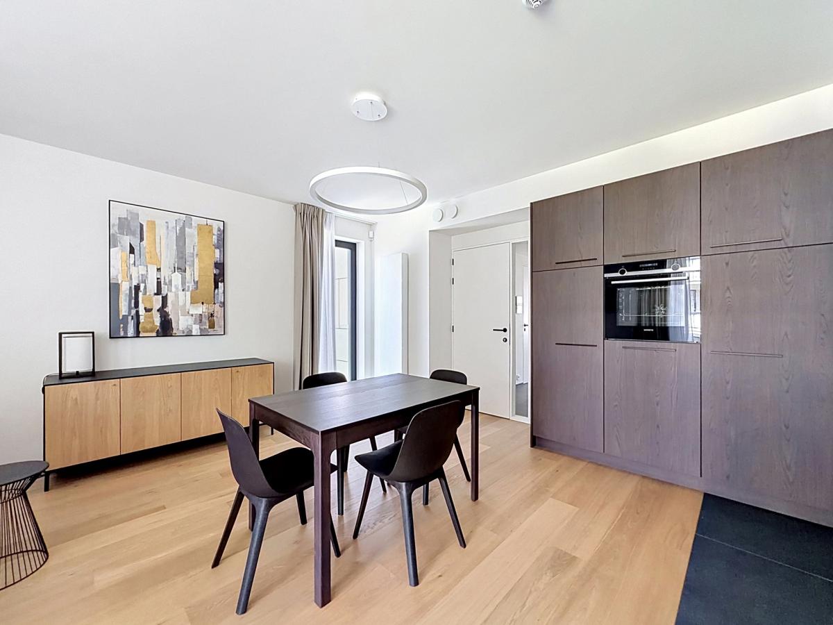 Montgomery/Cinquantenaire: Somptueux appartement meublé neuf