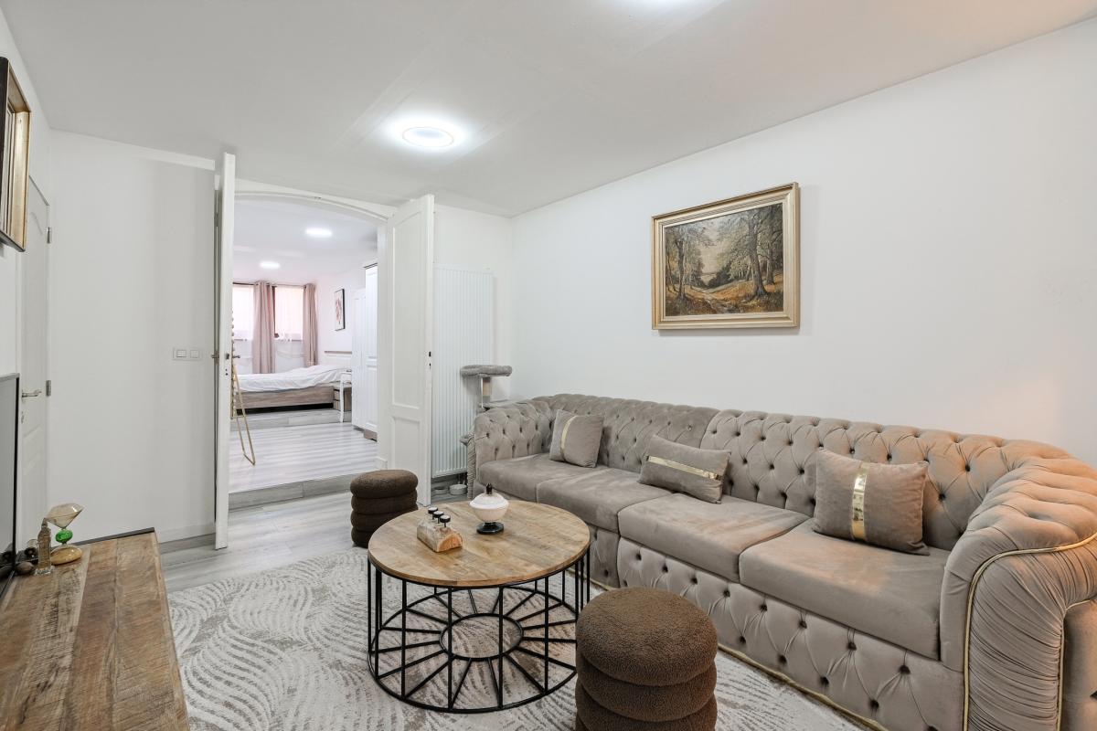 Quartier européen – Cinquantenaire : Bureau de ± 67 m²