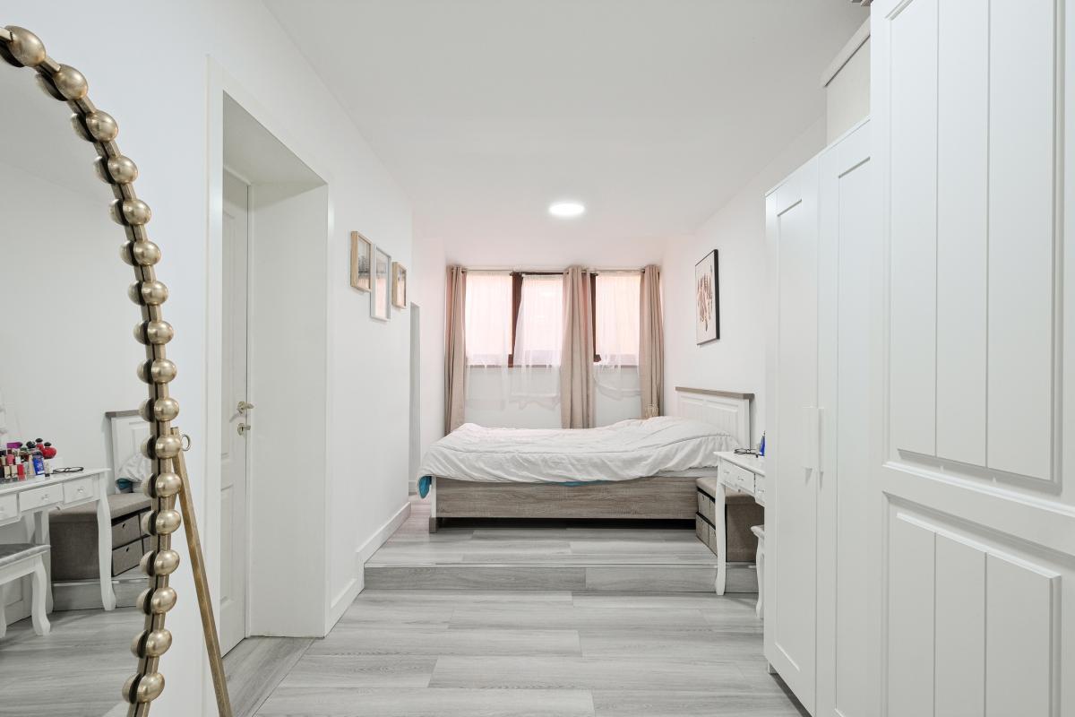 Quartier européen – Cinquantenaire : Bureau de ± 67 m²