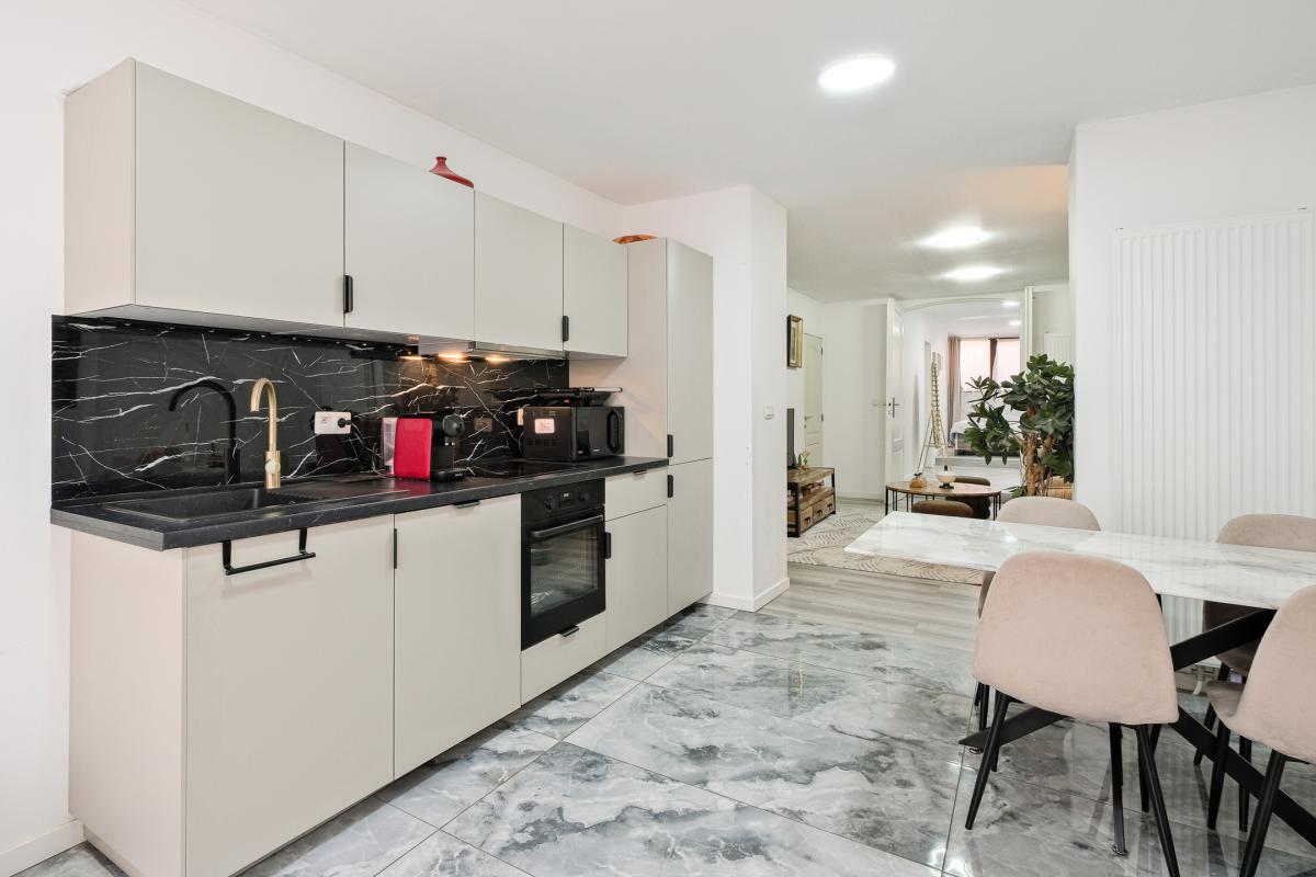 Quartier européen – Cinquantenaire : Bureau de ± 67 m²
