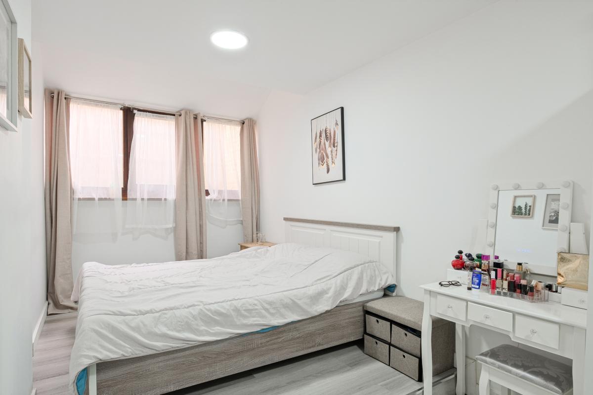 Quartier européen – Cinquantenaire : Bureau de ± 67 m²